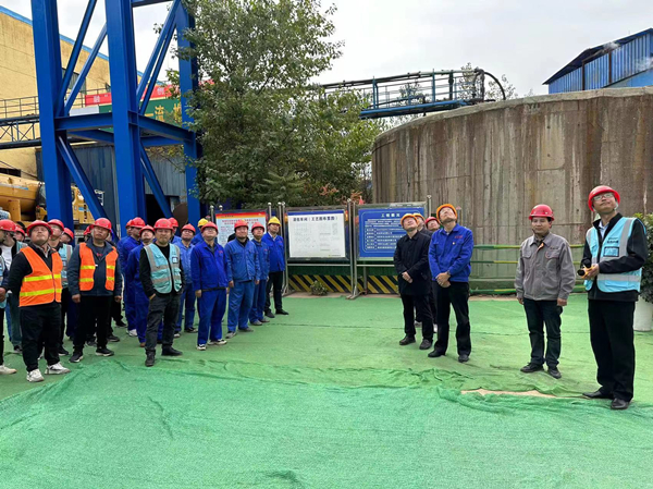 陕西锌业制液车间浸出净化工序消除安全隐患技术升级改造项目（二期）主体结构顺利封顶！
